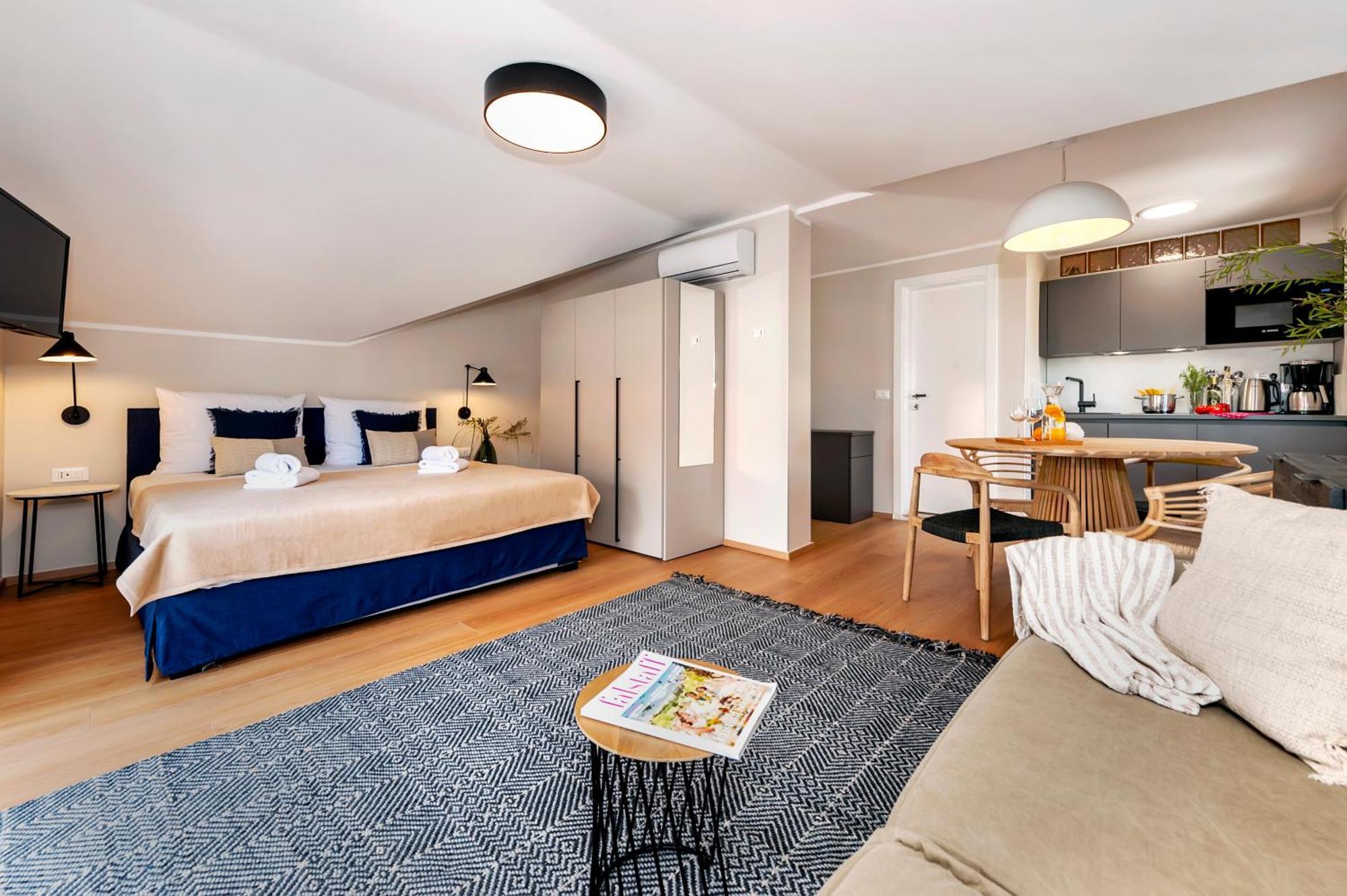 Sunset Residence ロヴィニ 部屋 写真